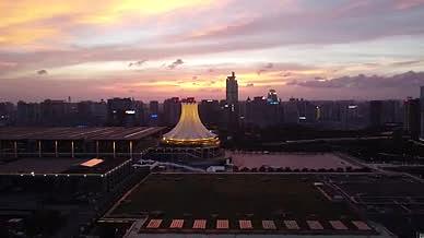 南宁国际会展中心夕阳视频的预览图